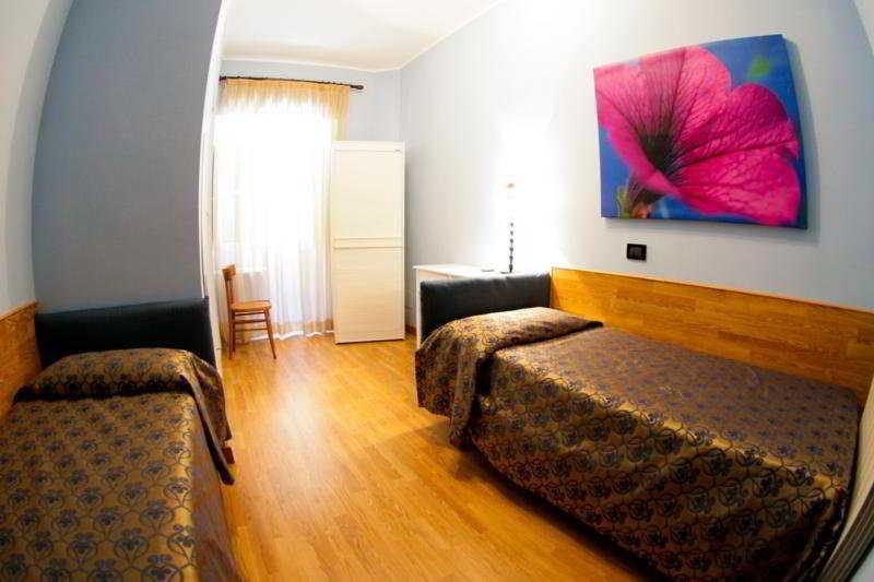 Hotel Louisiana Rzym Zewnętrze zdjęcie