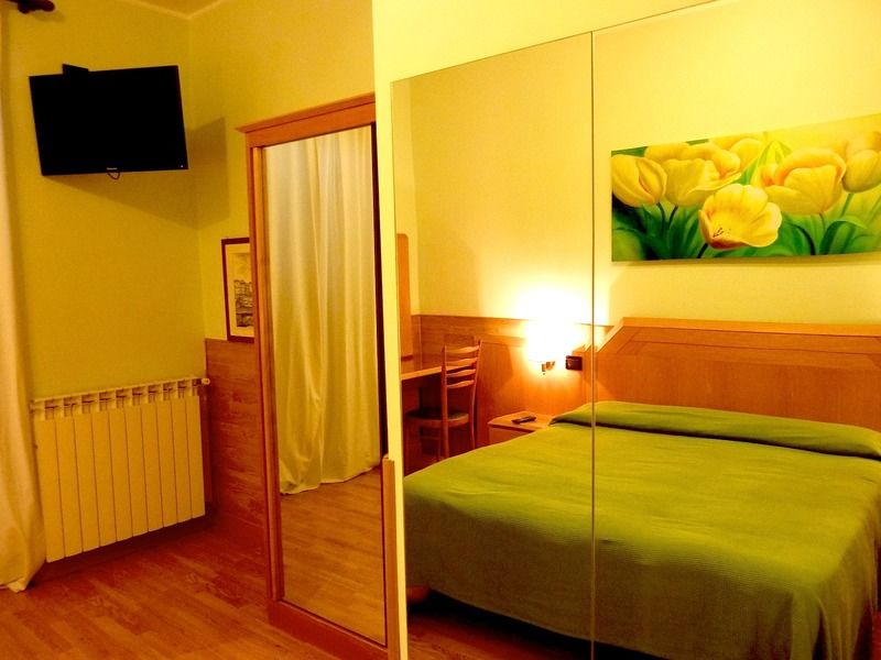 Hotel Louisiana Rzym Zewnętrze zdjęcie