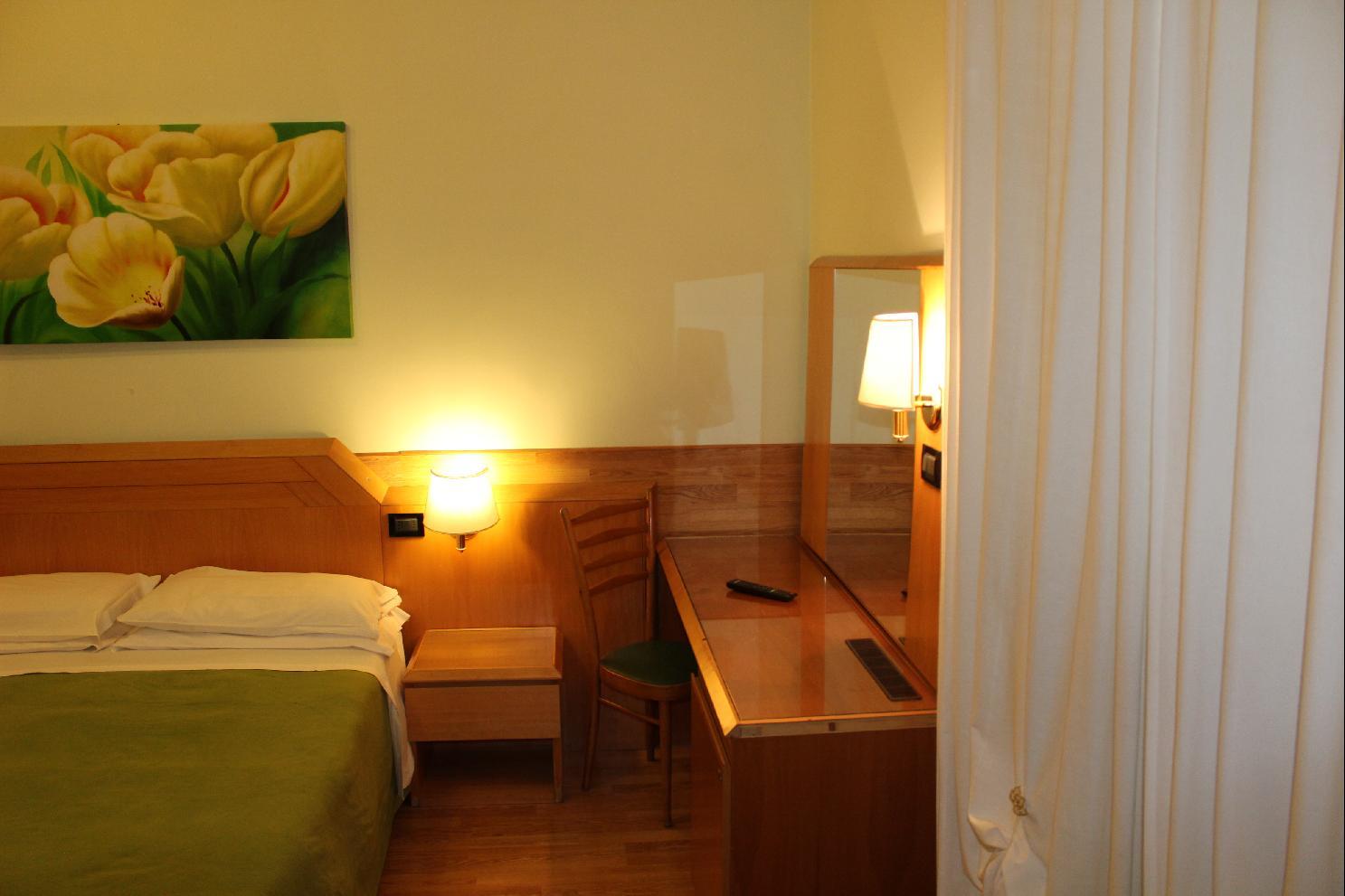 Hotel Louisiana Rzym Zewnętrze zdjęcie