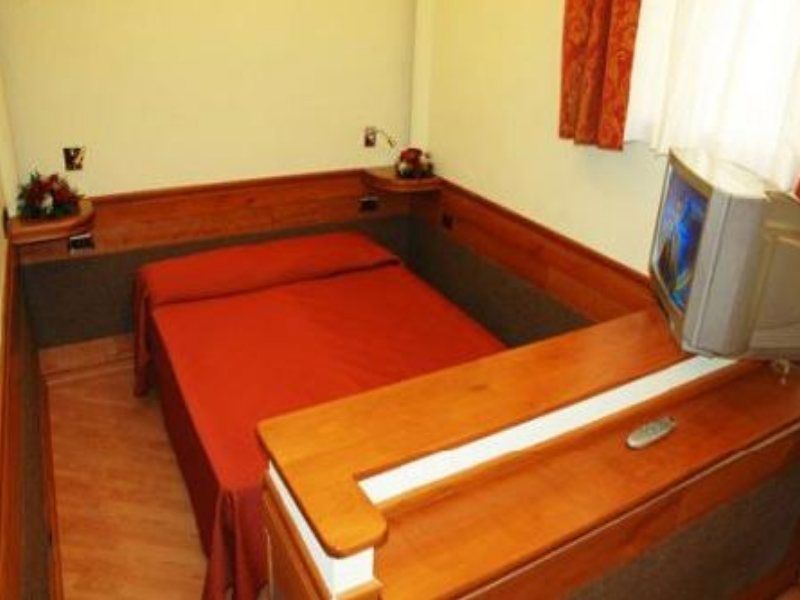 Hotel Louisiana Rzym Zewnętrze zdjęcie